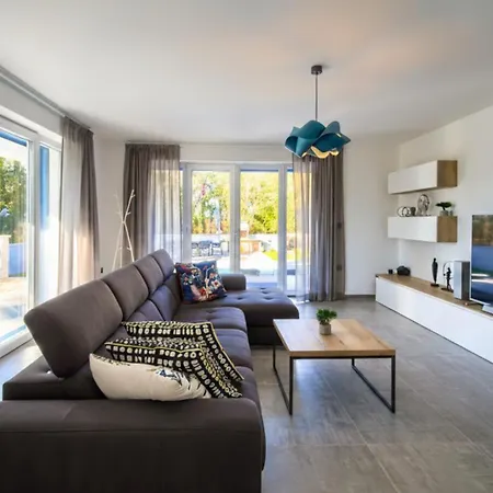 Valle By Guide Villa